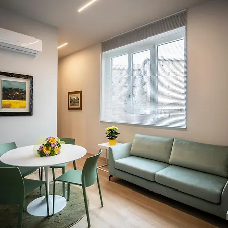Les Petites Maisons Apartment *